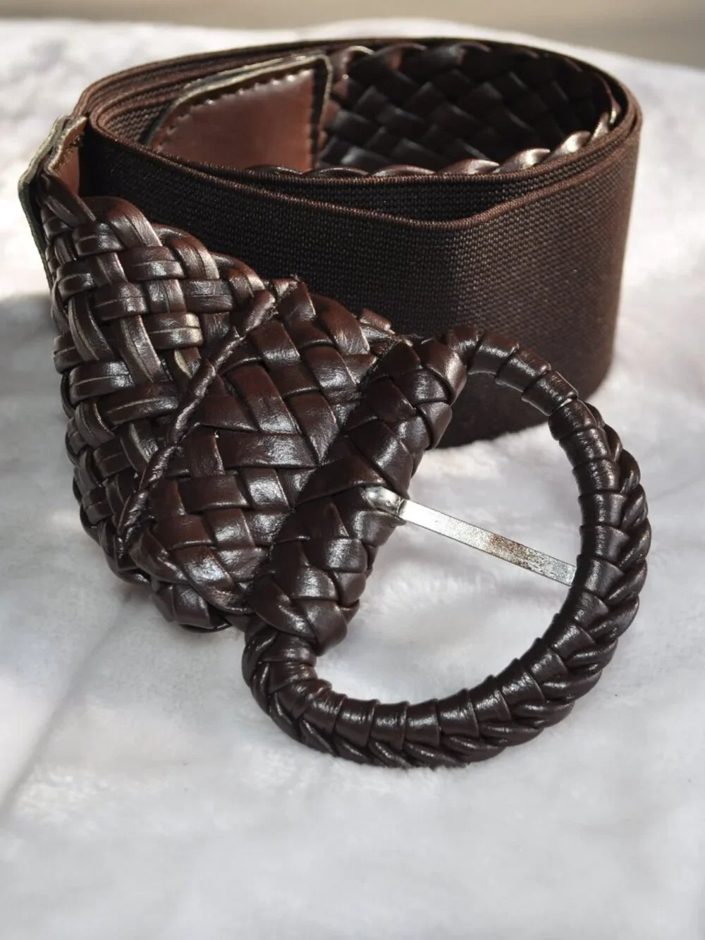 Women's Vintage 80's 90's Brown Braided faux Leather Belt with Buckle srtretch